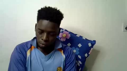 Snapshot of blesse_mixed chatting on 10-23-25, 12:04 Black brown online show from 10-23-25, 12:04