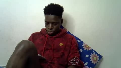 Snapshot of blesse_mixed chatting on 10-27-25, 02:37 Black brown online show from 10-27-25, 02:37