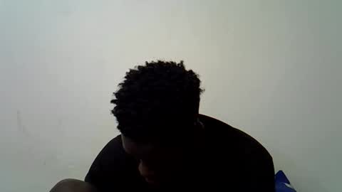 Snapshot of blesse_mixed chatting on 10-28-25, 08:40 Black brown online show from 10-28-25, 08:40