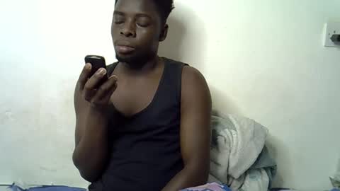 Snapshot of blesse_mixed chatting on 11-01-25, 04:47 Black brown online show from 11-01-25, 04:47