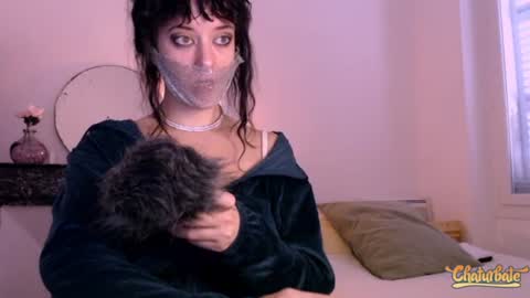 Cassandre online show from 10-23-25, 12:15