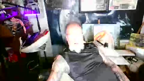 Snapshot of blindsurfer780299 chatting on 09-30-25, 10:31 blindsurfer780299 online show from 09-30-25, 10:31