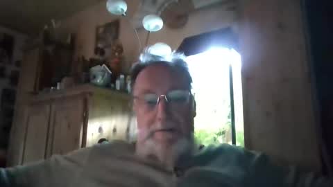 Snapshot of blindsurfer780299 chatting on 10-25-25, 04:02 blindsurfer780299 online show from 10-25-25, 04:02