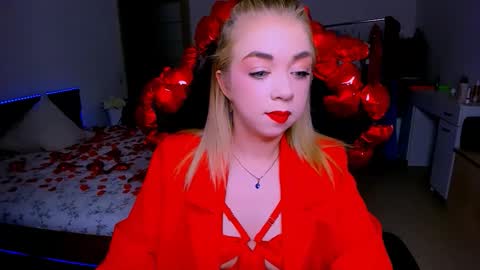 Snapshot of blinkofeyess chatting on 02-14-26, 05:26 Nicole online show from 02-14-26, 05:26