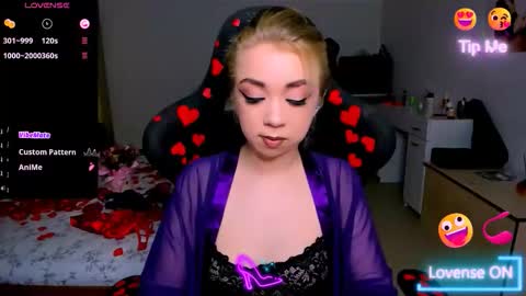 Snapshot of blinkofeyess chatting on 02-20-26, 07:54 Nicole online show from 02-20-26, 07:54