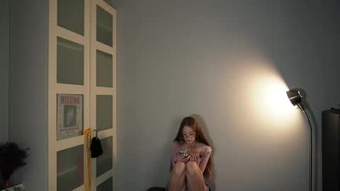  LiLy online show from 09-17-25, 03:46