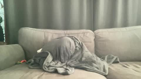 BlIdoL online show from 11-06-25, 09:10