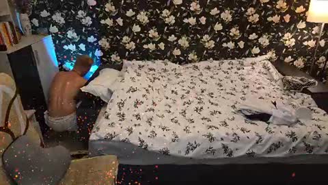 blond_boy69 online show from 06-14-26, 06:54