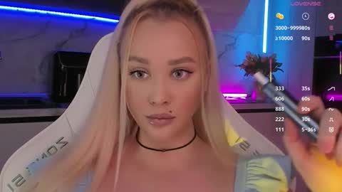 Lana online show from 11-18-25, 06:51