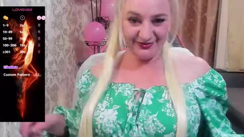 Snapshot of blond_ledi chatting on 03-12-25, 08:10 blond_ledi online show from 03-12-25, 08:10