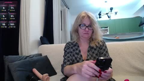 Snapshot of blond_woman chatting on 01-26-25, 09:07 Karina online show from 01-26-25, 09:07