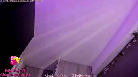 Snapshot of blonde_and_bigcock chatting on 03-11-26, 01:06 Blonde and Sam online show from 03-11-26, 01:06