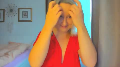 Snapshot of blonde_angel20 chatting on 01-30-25, 10:08 Nicole online show from 01-30-25, 10:08