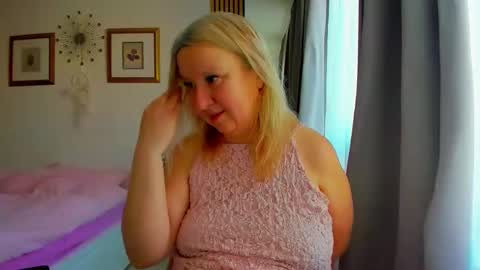 Nicole online show from 03-08-26, 05:22