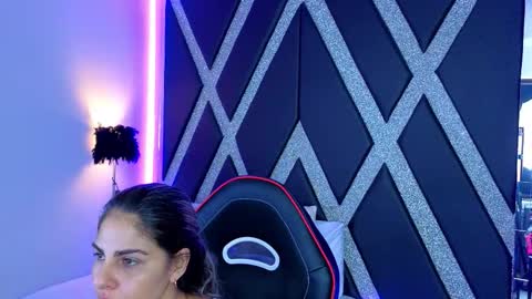 alejandra online show from 10-20-25, 08:53