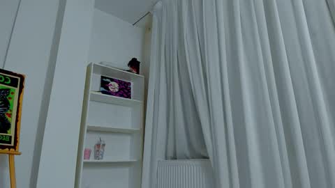 blonde_godess1 online show from 11-19-25, 11:16