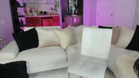 Snapshot of blonde_riderxxx chatting on 07-14-26, 11:32 Blonde Rider online show from 07-14-26, 11:32