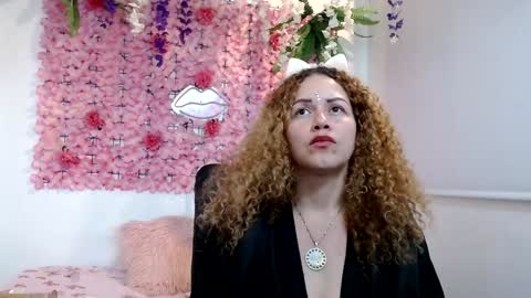 blonde_squirt_ online show from 12-15-24, 02:48