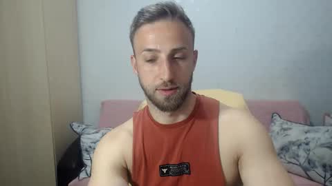 Snapshot of blondeagle chatting on 05-25-26, 06:25 Mr Blond online show from 05-25-26, 06:25