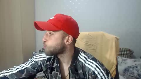 Snapshot of blondeagle chatting on 05-28-26, 08:39 Mr Blond online show from 05-28-26, 08:39