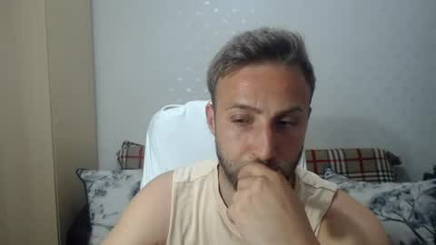 Snapshot of blondeagle chatting on 06-18-26, 08:13 Mr Blond online show from 06-18-26, 08:13