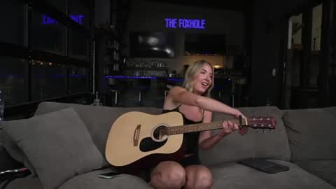 Snapshot of blondefoxsilverfox chatting on 07-15-26, 02:55 blondefoxsilverfox online show from 07-15-26, 02:55