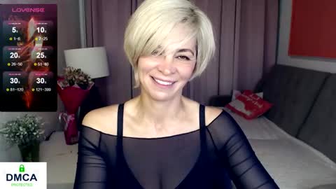 Snapshot of blondemommy_77 chatting on 06-22-26, 05:54 Lola online show from 06-22-26, 05:54