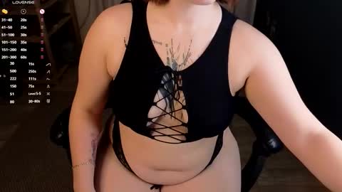 Snapshot of blondestetic chatting on 03-24-26, 03:17 Mommy online show from 03-24-26, 03:17