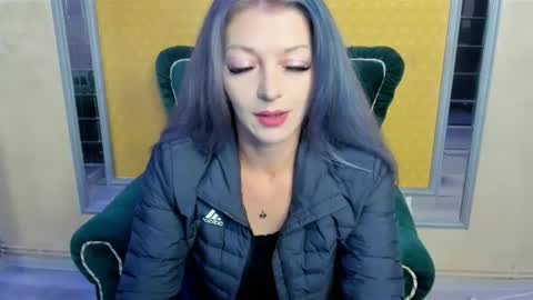 Tina online show from 09-20-25, 10:33