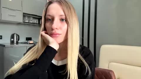 Viktoriia online show from 12-15-24, 06:40