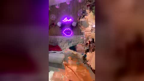 Snapshot of blondie_lorentino chatting on 05-25-26, 01:00 blondie_lorentino online show from 05-25-26, 01:00