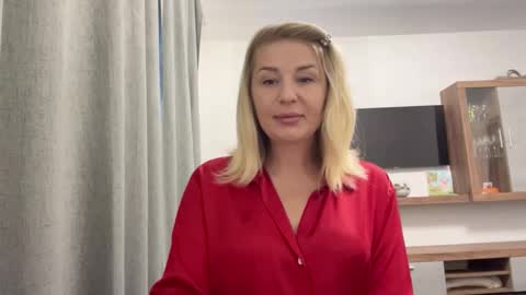 Snapshot of blondie_xoxoxo chatting on 09-18-25, 08:38 blondie_xoxoxo online show from 09-18-25, 08:38