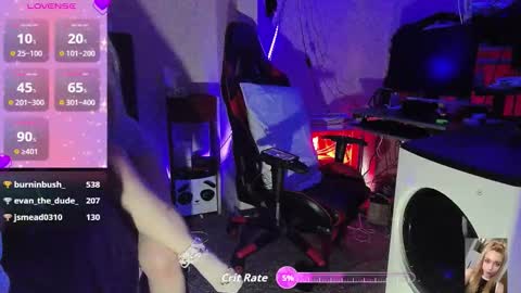 Bubbles online show from 10-11-25, 01:42