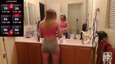 Snapshot of blondiebubblebooty chatting on 02-15-26, 01:57 Bubbles online show from 02-15-26, 01:57