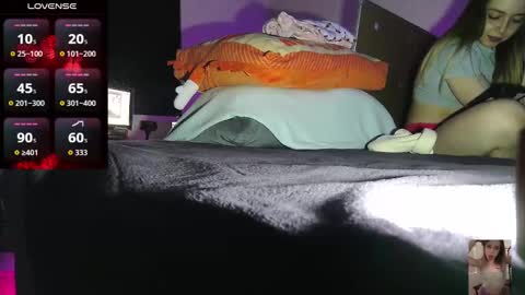 Snapshot of blondiebubblebooty chatting on 03-01-26, 03:36 Bubbles online show from 03-01-26, 03:36