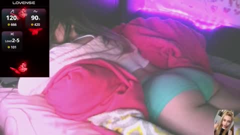 Snapshot of blondiebubblebooty chatting on 03-19-26, 06:45 Bubbles online show from 03-19-26, 06:45