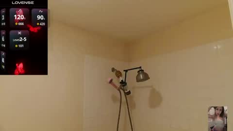 Snapshot of blondiebubblebooty chatting on 04-19-26, 12:48 Bubbles online show from 04-19-26, 12:48