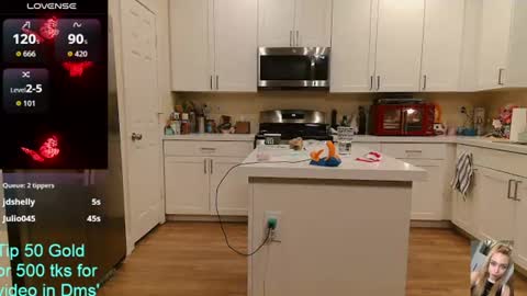 Bubbles online show from 06-17-26, 04:59