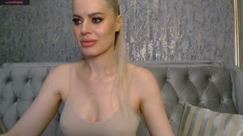 Helen online show from 03-30-26, 02:01