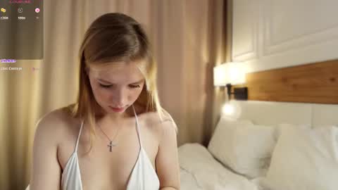 Snapshot of blondoll chatting on 07-06-26, 01:02 blondoll online show from 07-06-26, 01:02