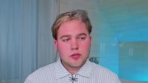 Snapshot of blondsin chatting on 03-29-26, 12:05 Sin online show from 03-29-26, 12:05