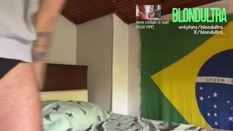 Snapshot of blondultra chatting on 09-18-25, 11:12 blondultra online show from 09-18-25, 11:12