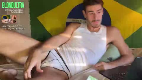 Snapshot of blondultra chatting on 10-08-25, 02:36 blondultra online show from 10-08-25, 02:36