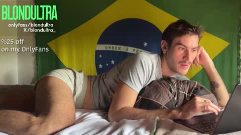 Snapshot of blondultra chatting on 10-18-25, 12:28 blondultra online show from 10-18-25, 12:28