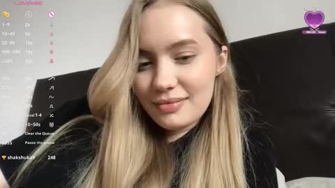 Snapshot of blondy_banny chatting on 03-05-26, 05:14 Blondy bunny online show from 03-05-26, 05:14