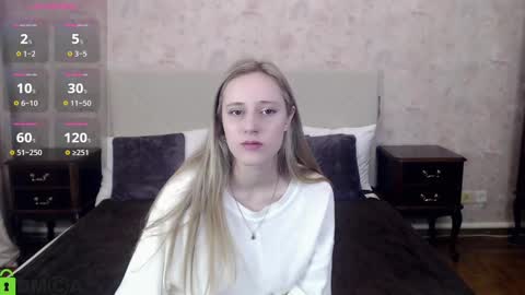 Snapshot of blondy_riss chatting on 03-08-25, 09:08 blondy_riss online show from 03-08-25, 09:08