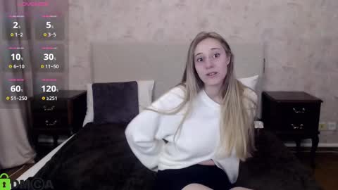 Snapshot of blondy_riss chatting on 03-09-25, 12:21 blondy_riss online show from 03-09-25, 12:21