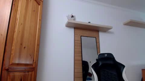 blondyelena online show from 12-19-24, 08:02