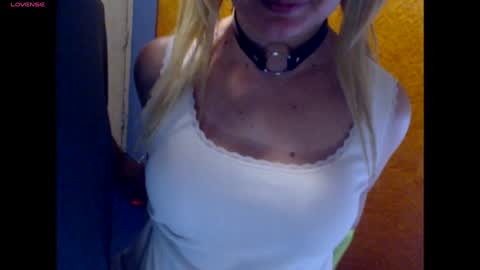 Snapshot of blontsex chatting on 12-06-24, 09:13 Blontsex online show from 12-06-24, 09:13
