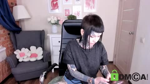 Snapshot of blood__mary chatting on 04-08-26, 08:31 Mary online show from 04-08-26, 08:31